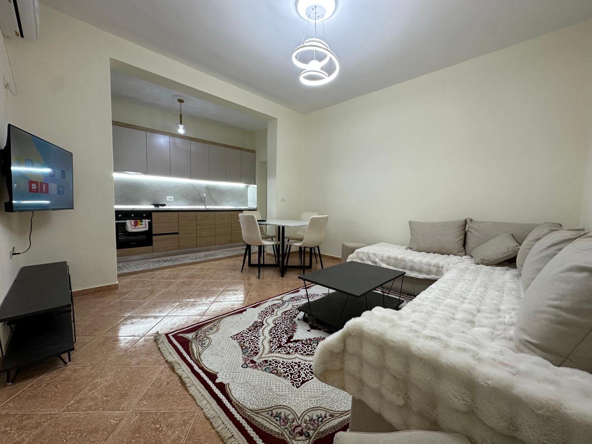 Mandi Tirana